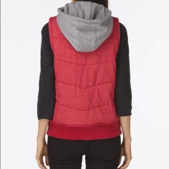 VANS Red Zip Hooded Puffy Puffer Vest - Picture 5 of 7